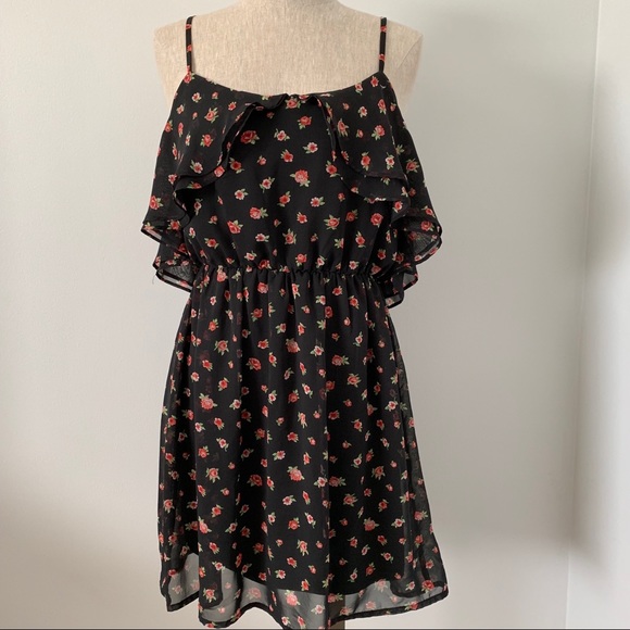 F21 Black with red floral design mini dress - Picture 1 of 5